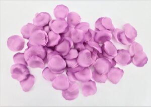 Use these rose petals to decorate your wedding aisle