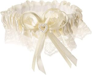 Add an elegant look to your wedding day with this garter. It is an elegant and sensual accessory to wear under your dress.CreamBow with pearl heartSatin and lace