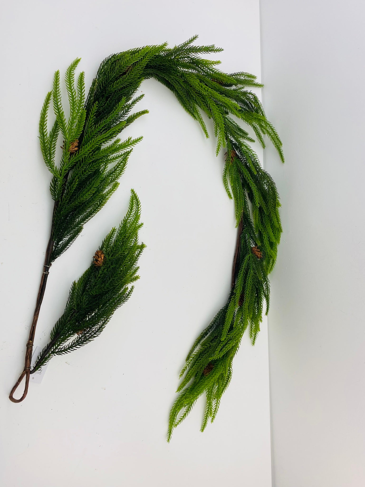 60IN CRYPTOMERIA GARLAND